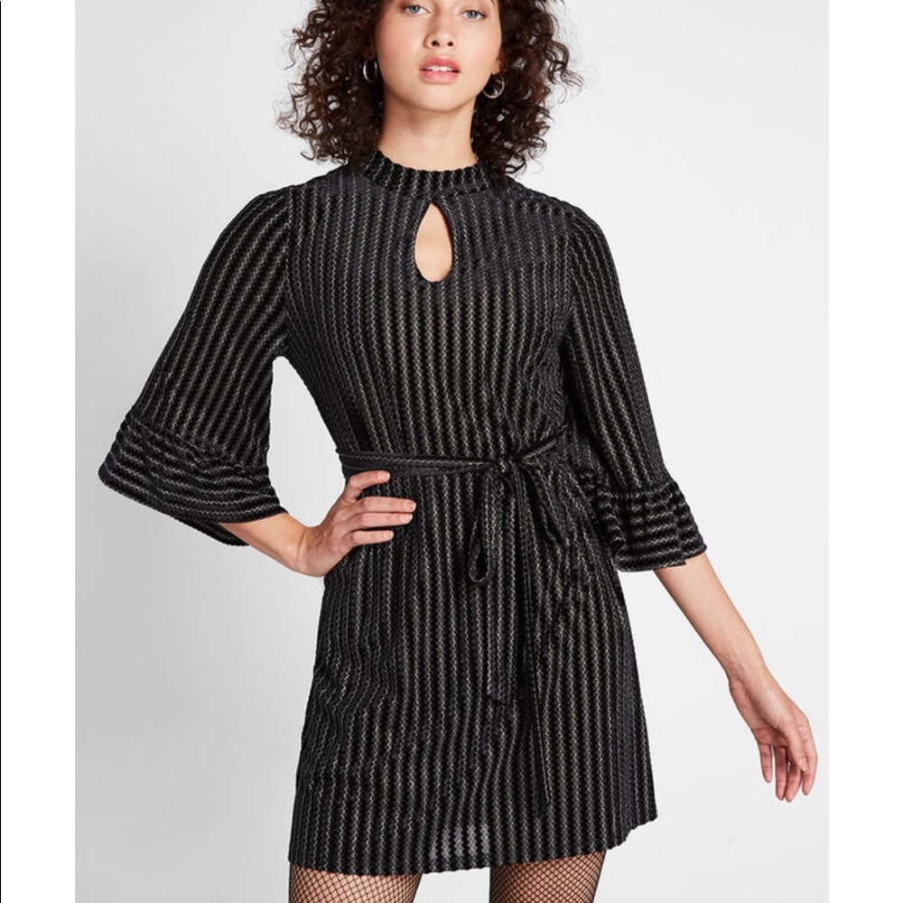 ModCloth Fad Feedback Mock Neck Dress Sz M